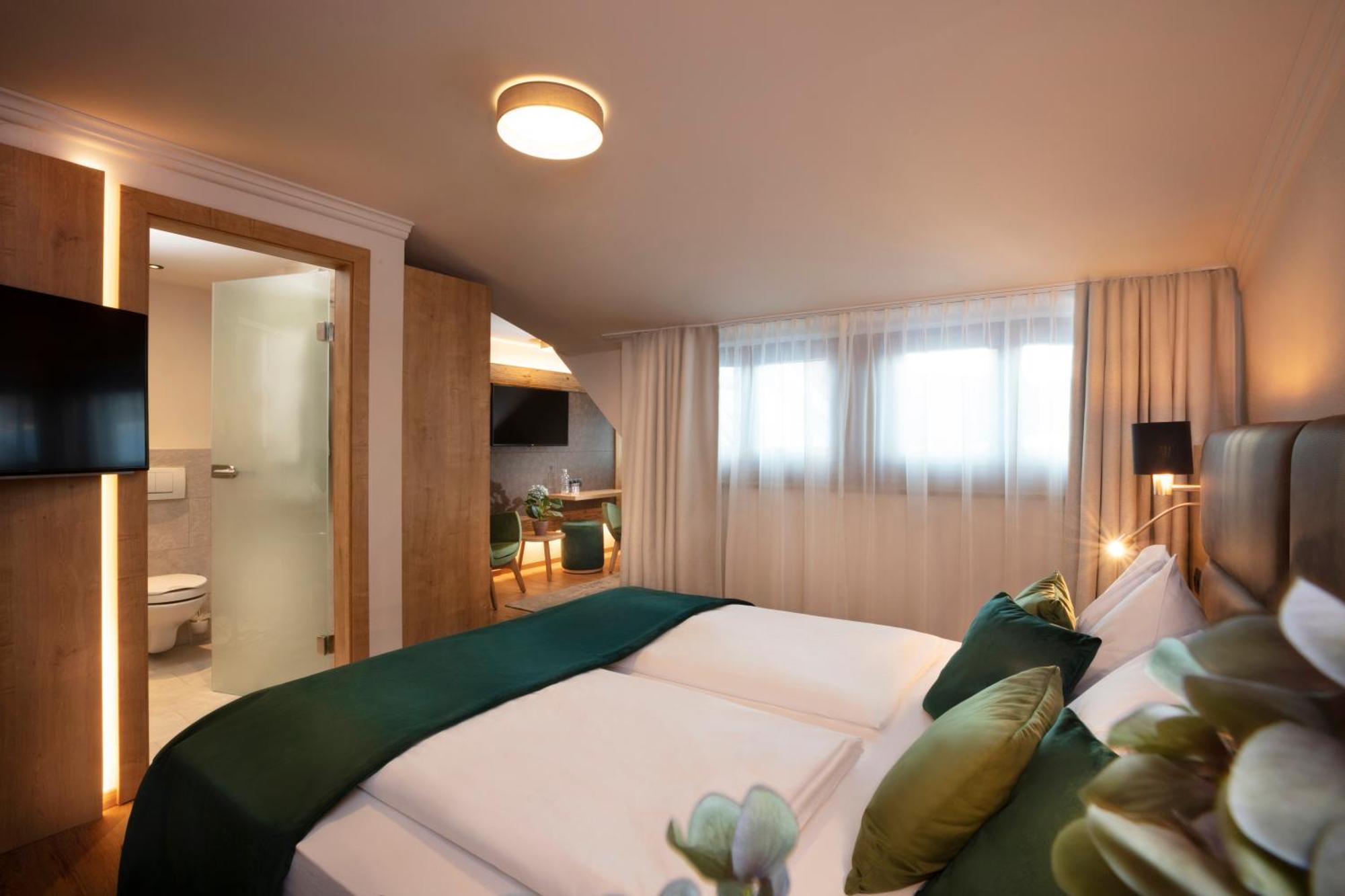 Hotel Bergland All Inclusive Top Quality Seefeld in Tirol Rom bilde